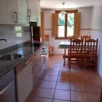 Semesterbostad Casa Santa Leocadia Tama