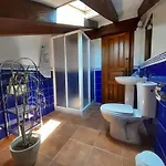 Semesterbostad Casa Santa Leocadia