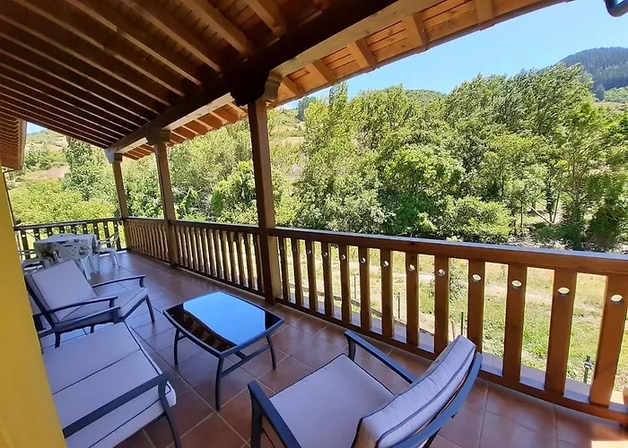 Hébergement de vacances Casa Santa Leocadia Tama